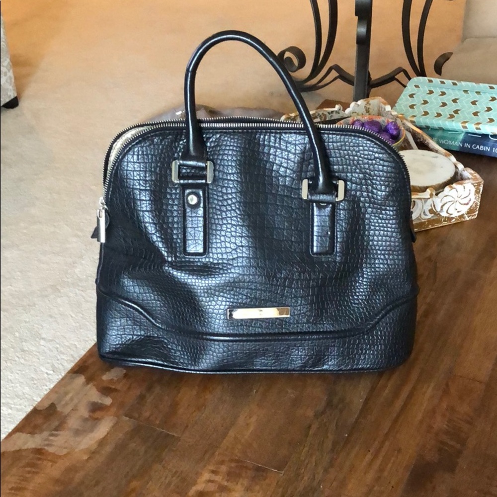 Black medium handbag